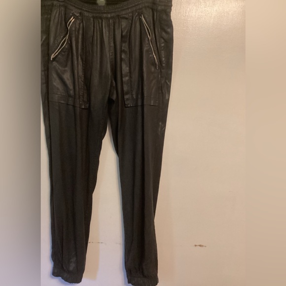 - DWP jogger pants Sz 28 - Picture 3 of 7